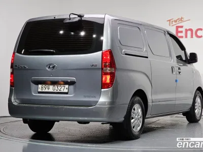 2018 Hyundai Starex Van 3-Seater, фото 1, лот 10191526