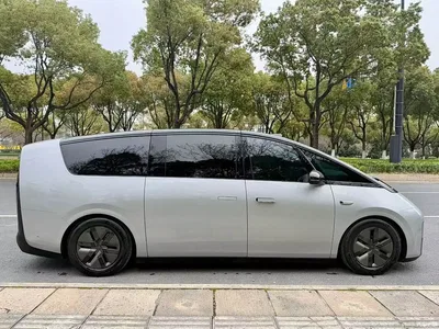 2024 Li Auto MEGA Ultra, фото 4, лот 10447317
