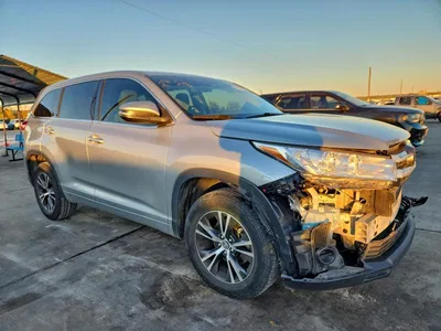 2017 TOYOTA HIGHLANDER LE, фото 4, лот 10495245