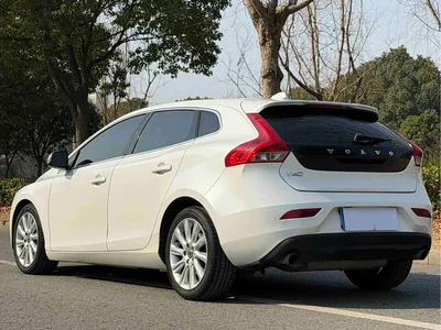 2015 Volvo V40 1.6T Smart Comfort Edition, фото 4, лот 10365184