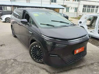 2025 XPeng X9 740 Ultra Long Range Max, фото 2, лот 10453549