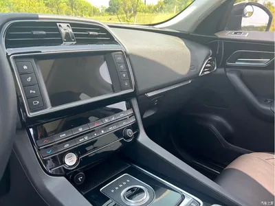 2018 Jaguar F-PACE 2.0T 4WD Urban Premium Edition, фото 4, лот 11415197