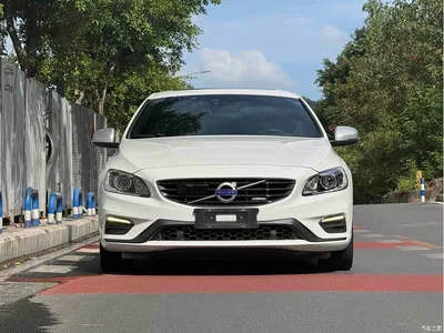 2015 Volvo S60 (Import) T5 R-Design, фото 2, лот 10352942