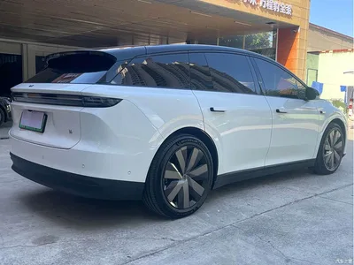 2025 Li Auto i6 4WD Base Model, фото 4, лот 11228836