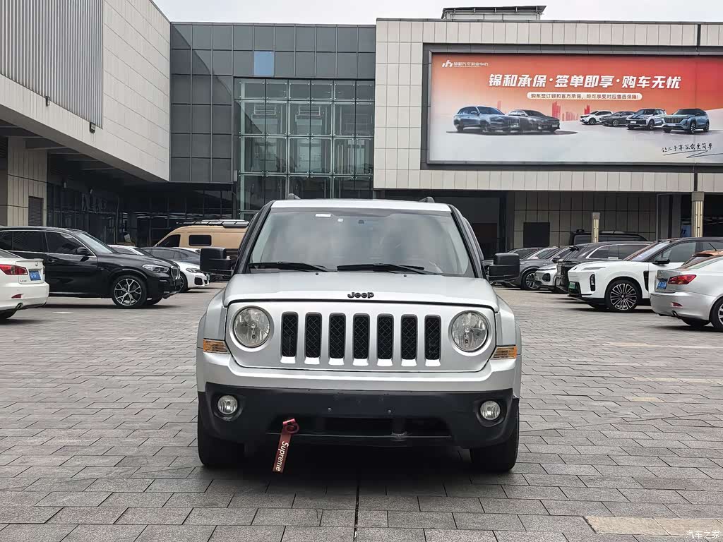 2014 Jeep Patriot 2.4L Luxury Navigation, фото 2, лот 10290375