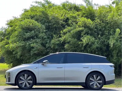 2025 Li Auto i6 4WD Base Model, фото 4, лот 11228541