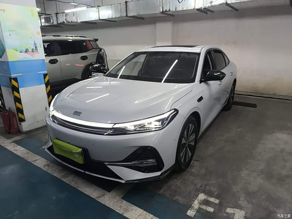 2025 Geely Galaxy Galaxy A7 EM-i 150km Explorer+ Edition, фото 1, лот 11062369