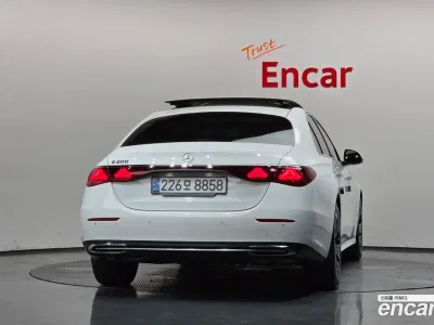 2025 Mercedes-Benz E-Class E200 Avantgarde, фото 3, лот 10072665