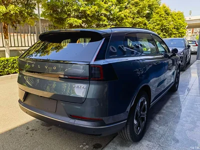 2025 Volvo XC70 Plug-in Hybrid Standard, фото 4, лот 10354113
