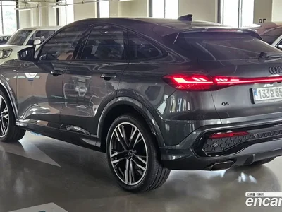 2025 Audi Q5 45 TFSI Quattro Sportback S Line Black Edition, фото 4, лот 10219596