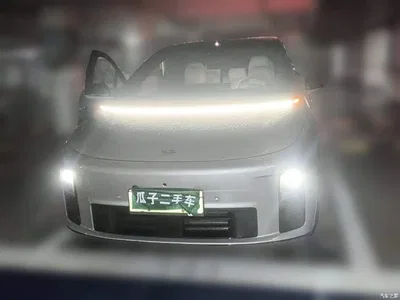 2025 Li Auto i6 4WD Base Model, фото 3, лот 11216487