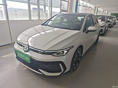 2025 Volkswagen Golf 300TSI R-Line, фото 2, лот 10384201