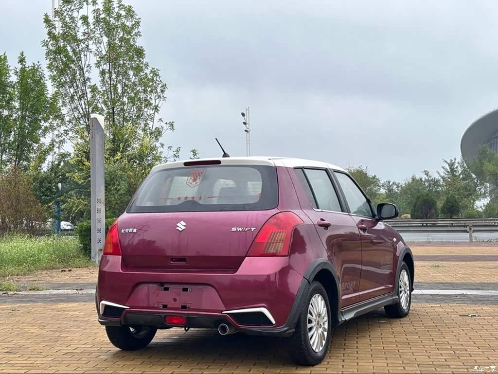 2014 Suzuki Swift 1.3L Manual Standard, фото 4, лот 11219149