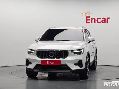 2023 Volvo XC40 B4 Ultimate Bright, фото 3, лот 10171374