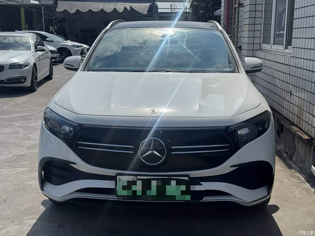2022 Mercedes-Benz EQA 300 4MATIC Launch Special Edition, фото 2, лот 10688942