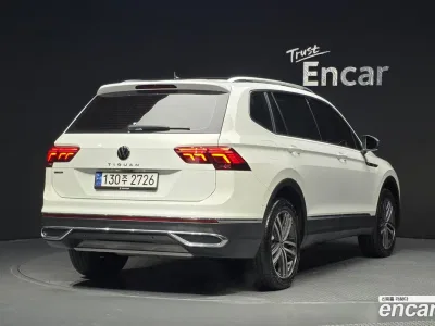 2023 Volkswagen Tiguan 2.0 TSI Prestige, фото 2, лот 10111495