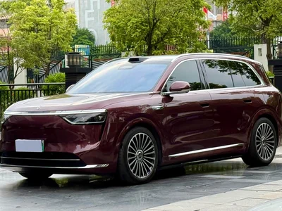 2025 AITO Wenjie AITO M8 Model Extended Range Ultra Edition 53.4kWh 5-Seater, фото 1, лот 10278475