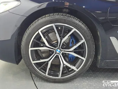 2021 BMW 5-Series 530e M Sport, фото 4, лот 10058955