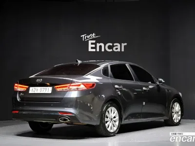 2016 Kia K5 2.0 MX, фото 1, лот 10042394