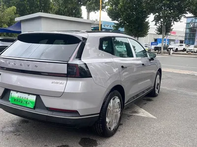 2025 Volvo XC70 Plug-in Hybrid Standard, фото 2, лот 10367188