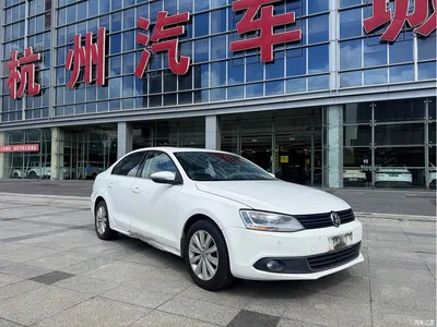 2014 Volkswagen Sagitar Facelift 1.4TSI Automatic Luxury, фото 3, лот 10457204