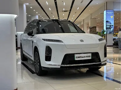 2025 NIO ES8 Model 6-Seat Executive Luxury Edition, фото 3, лот 11247533