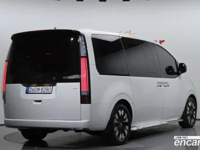 2025 Hyundai Staria 4WD Lounge 9-Seater, фото 2, лот 10145649