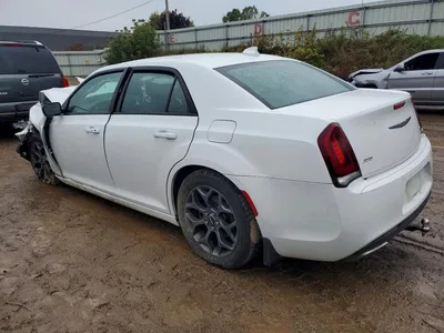 2018 CHRYSLER 300 TOURING, фото 2, лот 11588849