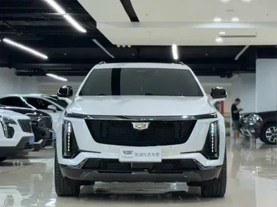 2025 Cadillac XT5 Model 2.0T Platinum, фото 2, лот 10396409