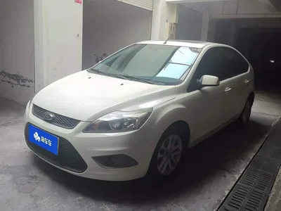 2013 Ford Focus Hatchback Classic 1.8L Manual Base, фото 1, лот 11200654