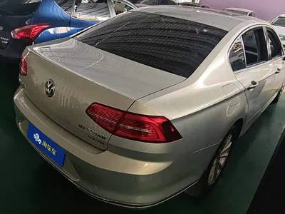 2017 Volkswagen Magotan 330TSI DSG Comfort, фото 3, лот 10392573