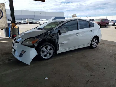 2010 TOYOTA PRIUS III, фото 1, лот 10547268