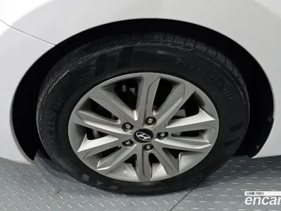 2014 Hyundai AVANTE 1.6 VGT Modern Standard, фото 4, лот 10074792