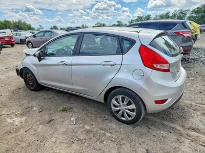 2013 FORD FIESTA SE, фото 2, лот 10516361