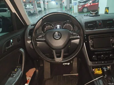 2016 Škoda Yeti 1.8TSI DSG Premium, фото 3, лот 10688926