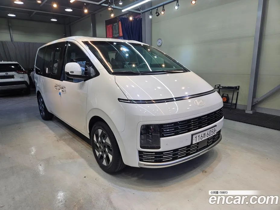 2026 Hyundai Staria HEV 1.6T Lounge 7-Seater, фото 1, лот 11085270