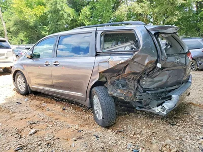 2011 TOYOTA SIENNA XLE 8-PASSENGER, фото 2, лот 10549284