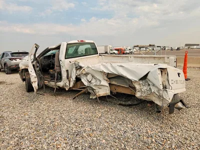 2001 CHEVROLET SILVERADO C2500 HEAVY DUTY, фото 2, лот 10977833