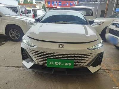 2023 Changan UNI-V 1.5T Luxury Edition, фото 3, лот 10253762