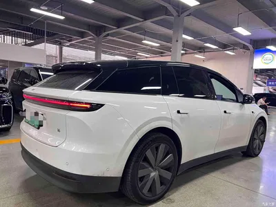 2025 Li Auto i6 4WD Base Model, фото 3, лот 11520797