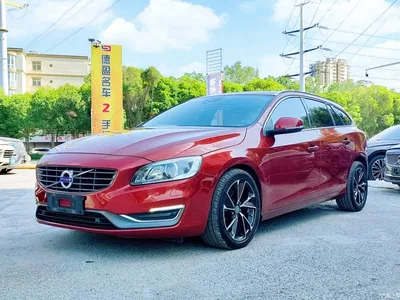 2015 Volvo V60 T5 Inscription R-Design, фото 1, лот 10355474