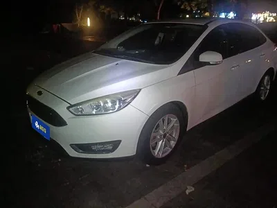 2015 Ford Focus Sedan EcoBoost 125 Automatic Super Energy Fashion, фото 1, лот 10343396