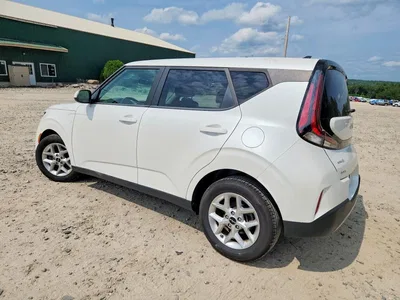 2023 KIA SOUL LX, фото 2, лот 10652756
