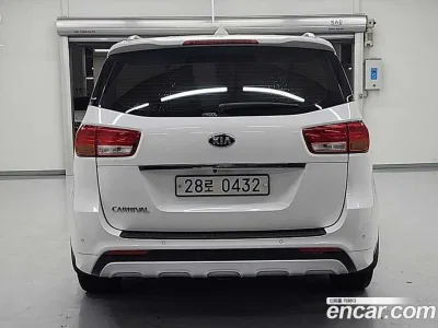 2017 Kia Canival 9-seater Noblesse, фото 3, лот 10886160