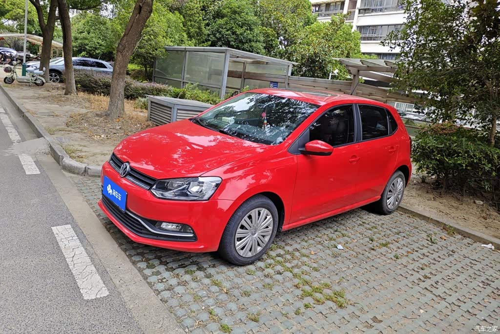 2016 Volkswagen Polo 1.6L Automatic Comfort, фото 2, лот 11228135