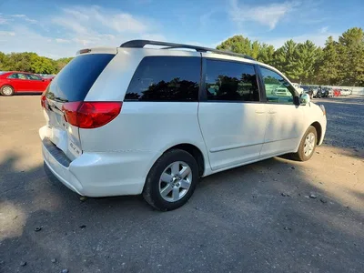 2009 TOYOTA SIENNA XLE, фото 3, лот 10497556