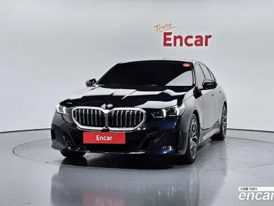 2025 BMW 5-Series 520i M Sport, фото 2, лот 10046451