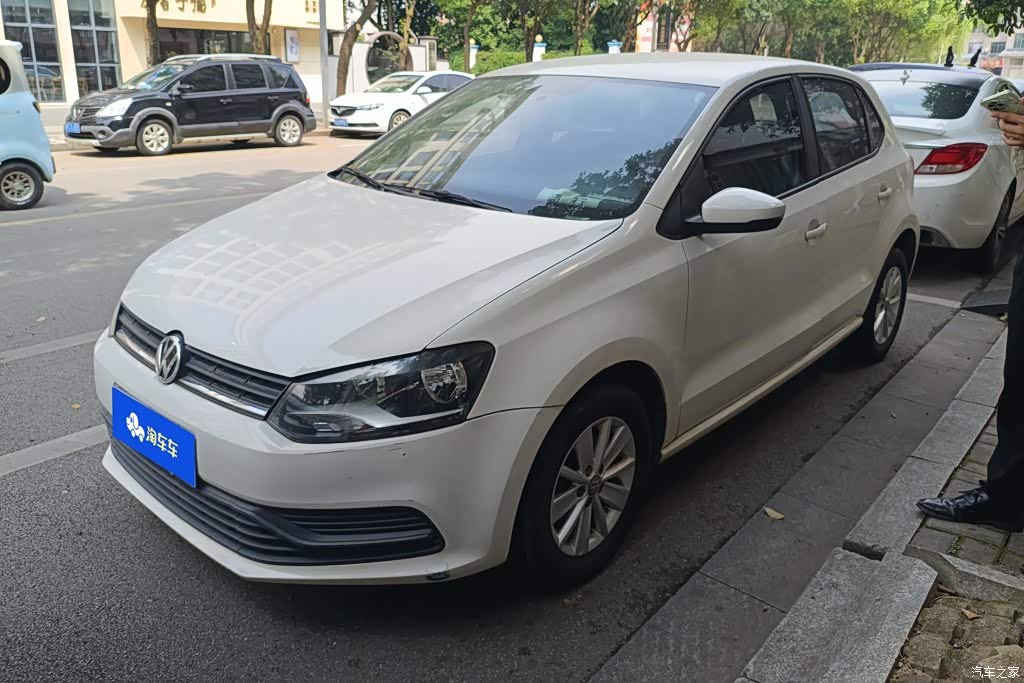 2016 Volkswagen Polo 1.4L Manual Trend, фото 1, лот 11217591