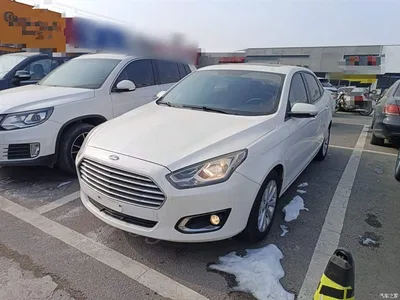 2015 Ford Escort 1.5L Automatic Fashion, фото 1, лот 10283774