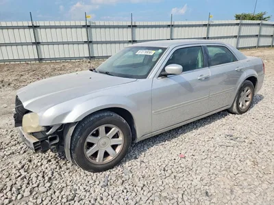 2005 CHRYSLER 300 TOURING, фото 1, лот 10665884
